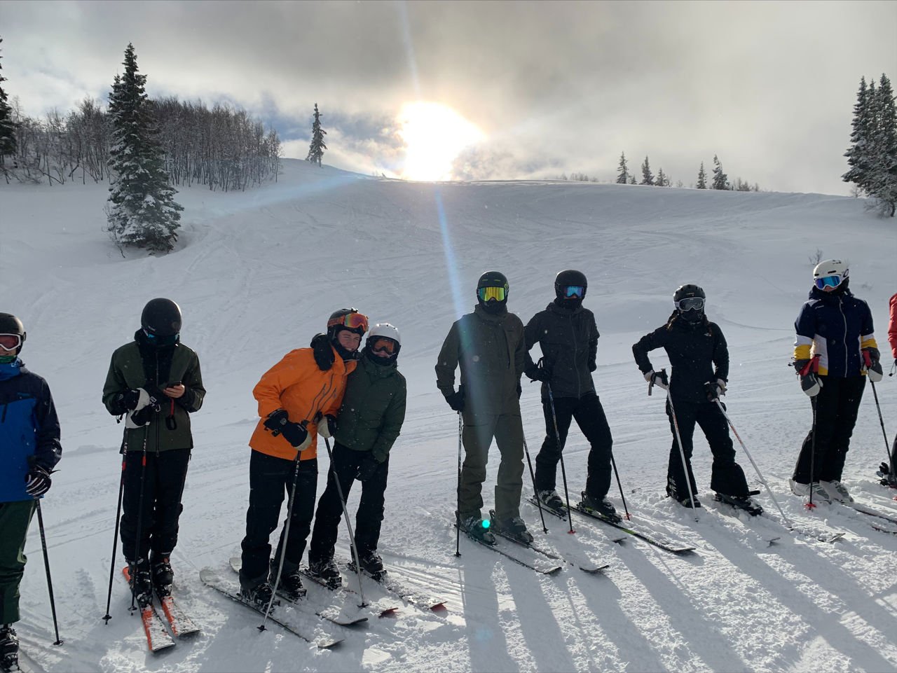Elevar på skitur