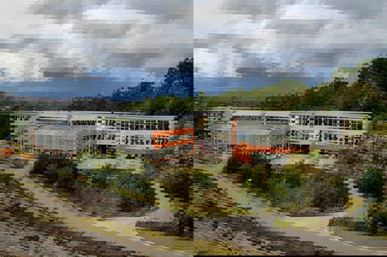 Skulebygg Sotra vidaregåande skule skulestad Skogsvåg